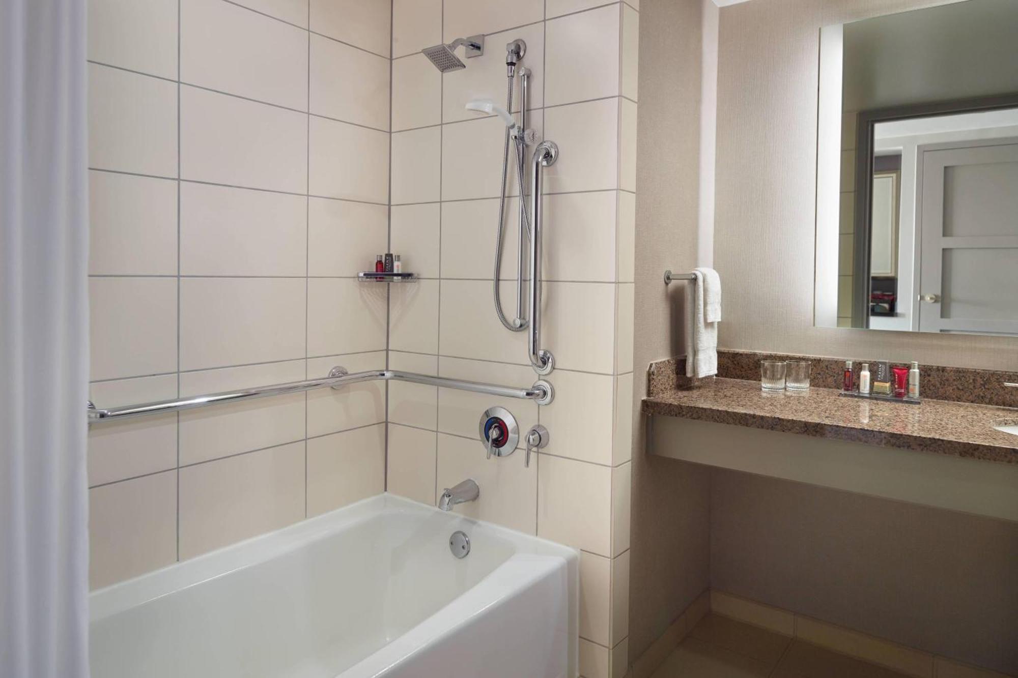 Raleigh Marriott City Center Экстерьер фото